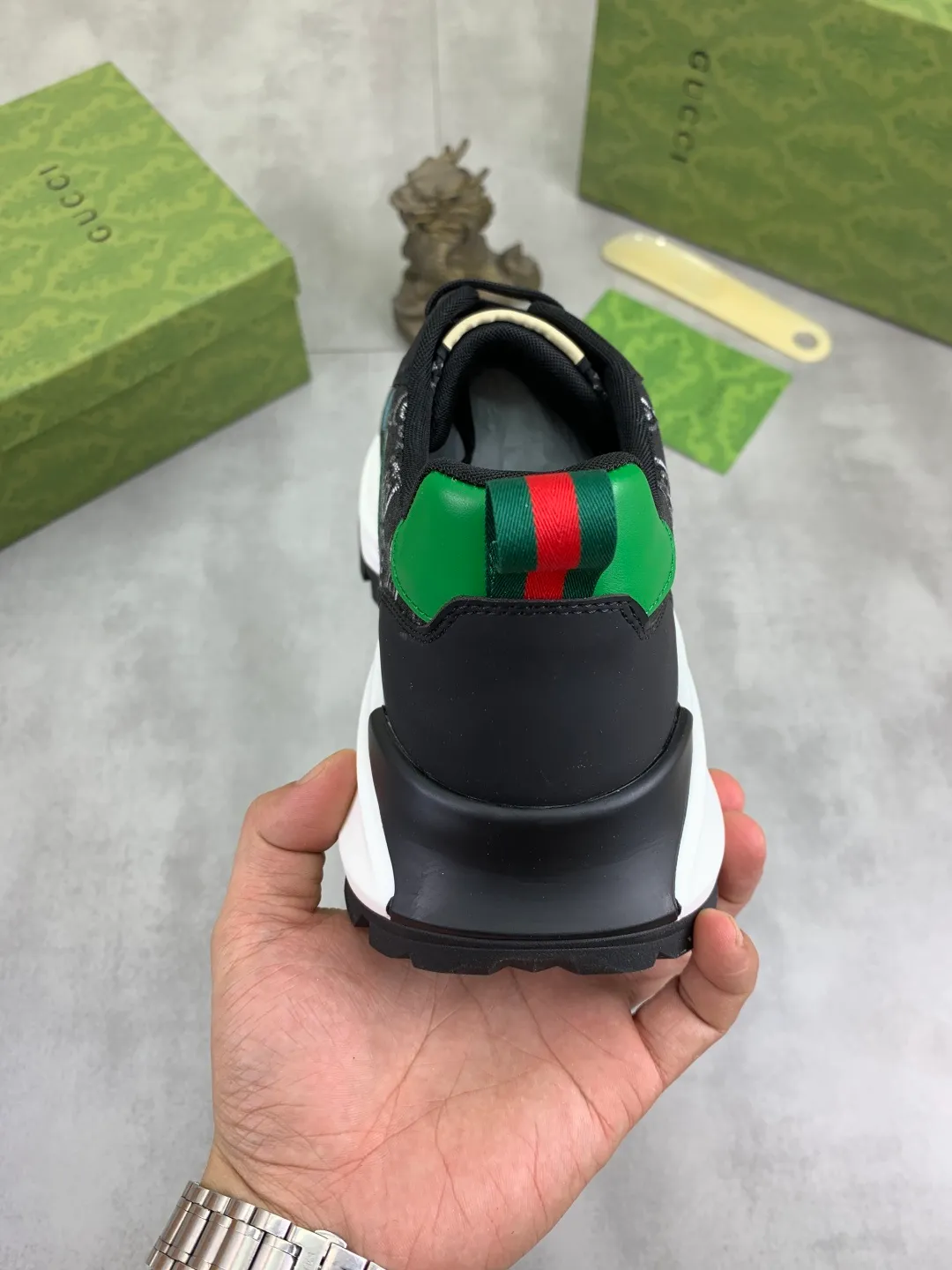 Men's shoes 💰P440💰[New model]🆘 The latest model from Gucci GUCCI official website🎁Classic casual and fashionable men's shoes👟Best model💥The version is simple and elegant, exclusive for trendy men. Unique official website latest brand elements👑Gucci original decoration, fashionable and generous, original soft calfskin fabric➕Comfortable soft first-layer pigskin lining ✅The official website specifies the wear-resistant casual outsole, the classic model is taken in kind🎬Color: 4️⃣colors available😍Number: 38-44